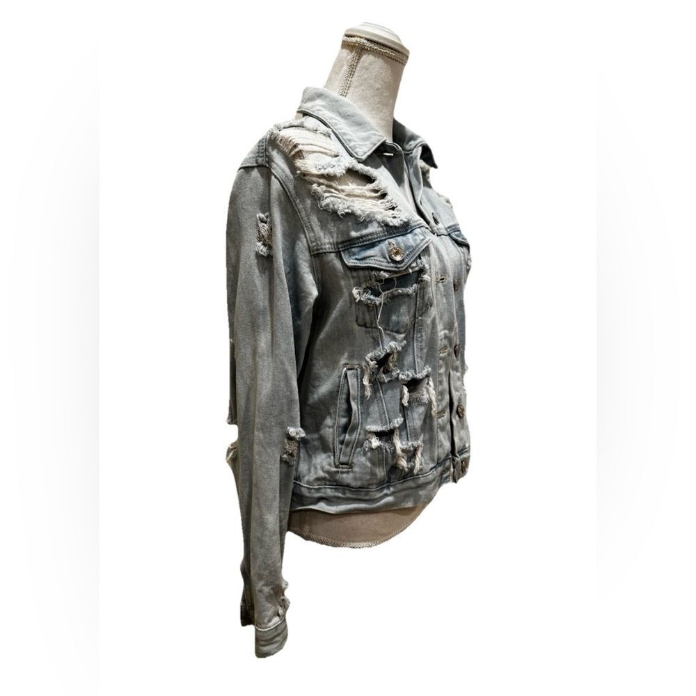 Forever 21 Distressed Light Wash Denim Jacket Small - Picture 4 of 8